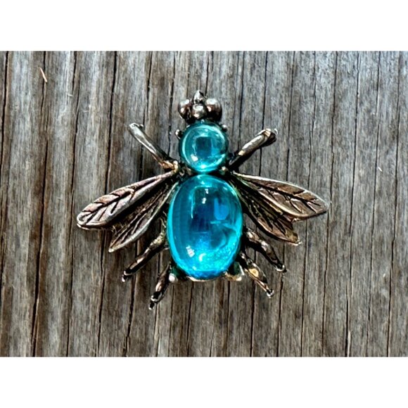 Vintage Rhinestone Bee Brooch Pin Antique Silver-Tone Insect Jewelry With Blue S - Picture 1 of 9